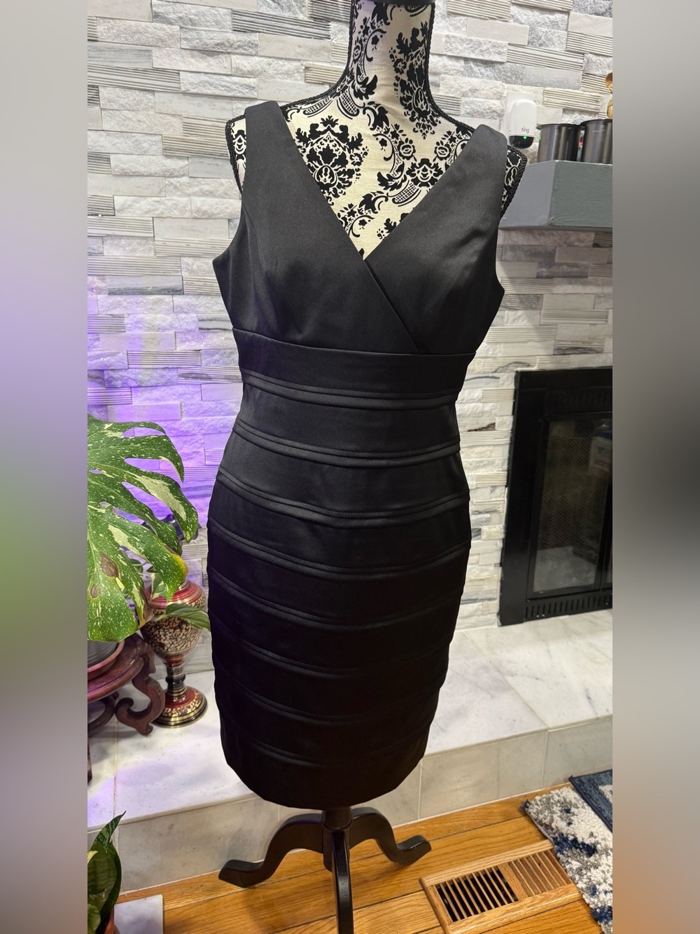 American Living Black Tiered Sheath Dress V-Neck Sleeveless Cocktail Size 12